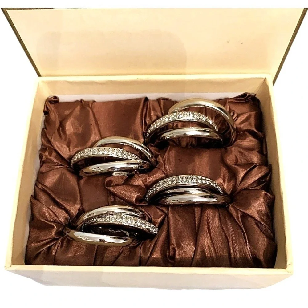 L'OBJET Platinum Swarovski Pave Crystal 3‑Ring Napkin Jewelry Set of 4 w/ Box